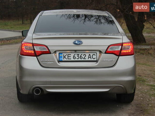 Бежевый Субару Легаси, объемом двигателя 2.5 л и пробегом 179 тыс. км за 10500 $, фото 7 на Automoto.ua