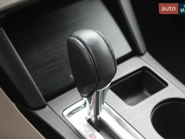 Бежевый Субару Легаси, объемом двигателя 2.5 л и пробегом 179 тыс. км за 10500 $, фото 34 на Automoto.ua