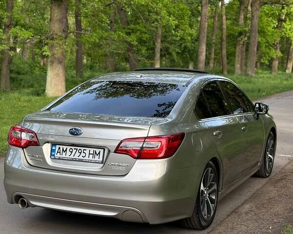 Бежевый Субару Легаси, объемом двигателя 2.46 л и пробегом 185 тыс. км за 11300 $, фото 7 на Automoto.ua