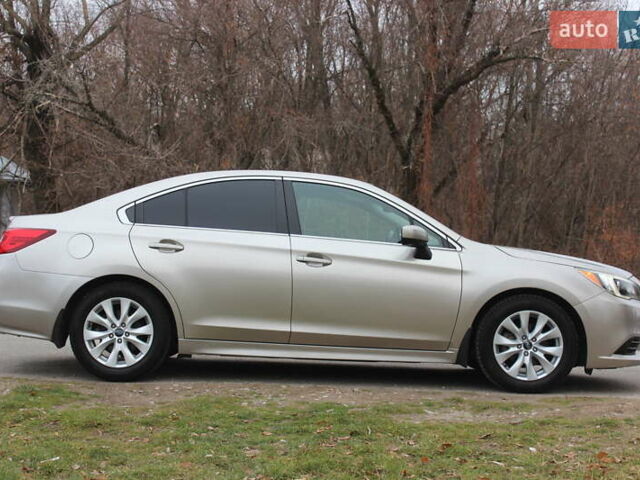 Бежевый Субару Легаси, объемом двигателя 2.5 л и пробегом 179 тыс. км за 10500 $, фото 5 на Automoto.ua