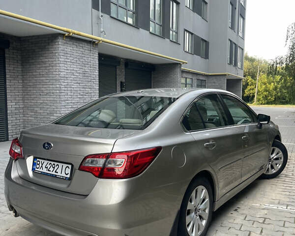 Бежевый Субару Легаси, объемом двигателя 2.46 л и пробегом 257 тыс. км за 9700 $, фото 5 на Automoto.ua