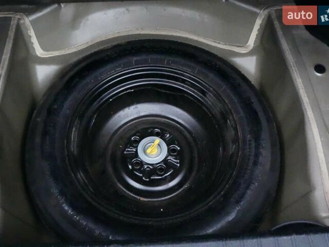 Бежевый Субару Легаси, объемом двигателя 2.46 л и пробегом 140 тыс. км за 12400 $, фото 16 на Automoto.ua