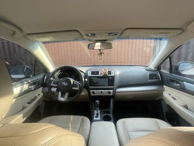 Бежевый Субару Легаси, объемом двигателя 2.5 л и пробегом 133 тыс. км за 12000 $, фото 7 на Automoto.ua