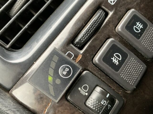 Черный Субару Легаси, объемом двигателя 2 л и пробегом 315 тыс. км за 2900 $, фото 7 на Automoto.ua