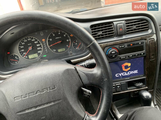 Чорний Субару Легасі, об'ємом двигуна 1.99 л та пробігом 315 тис. км за 2900 $, фото 23 на Automoto.ua