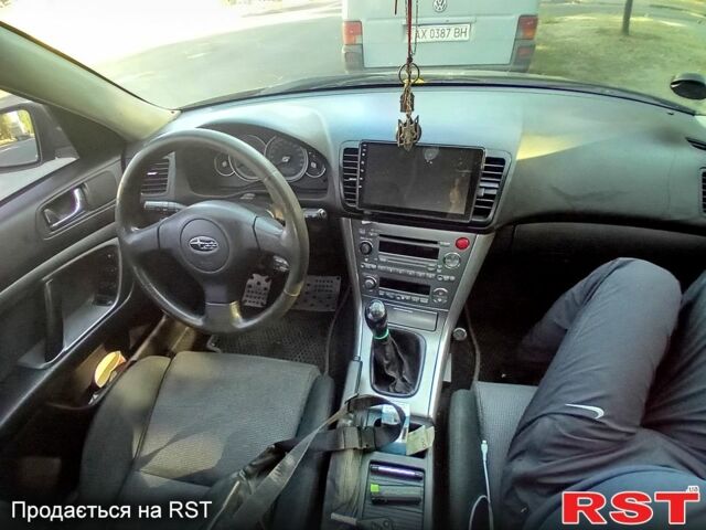 Черный Субару Легаси, объемом двигателя 20 л и пробегом 238 тыс. км за 5000 $, фото 2 на Automoto.ua