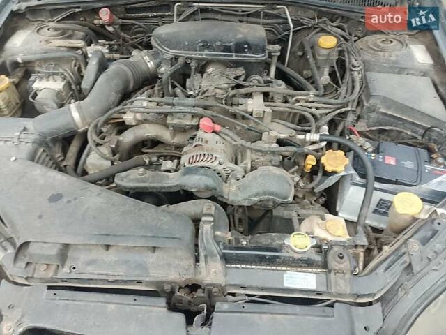 Чорний Субару Легасі, об'ємом двигуна 2 л та пробігом 358 тис. км за 3100 $, фото 1 на Automoto.ua