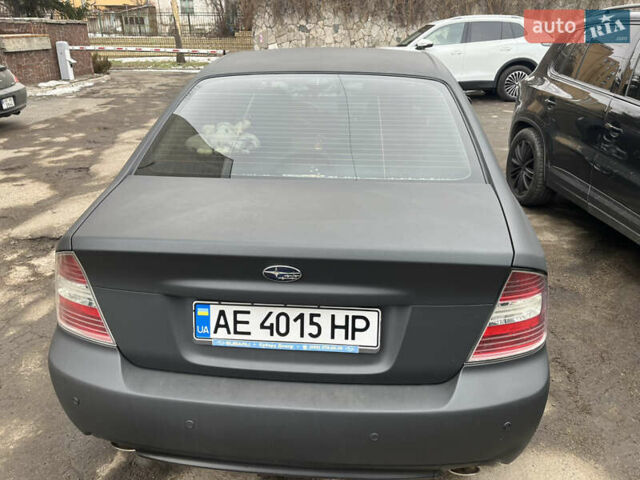 Черный Субару Легаси, объемом двигателя 3 л и пробегом 250 тыс. км за 5200 $, фото 3 на Automoto.ua