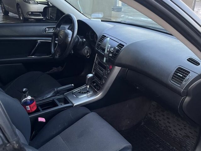 Чорний Субару Легасі, об'ємом двигуна 2 л та пробігом 217 тис. км за 5300 $, фото 6 на Automoto.ua