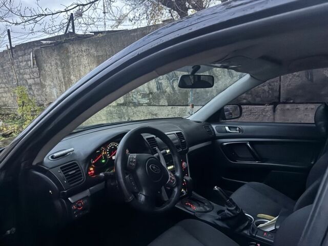 Черный Субару Легаси, объемом двигателя 2 л и пробегом 251 тыс. км за 4500 $, фото 7 на Automoto.ua