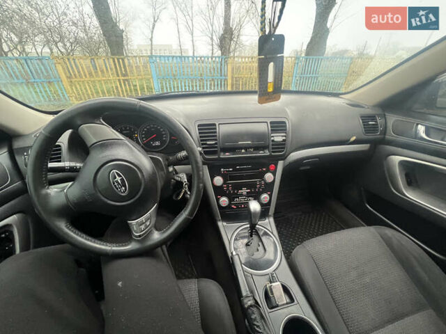 Черный Субару Легаси, объемом двигателя 1.99 л и пробегом 327 тыс. км за 5500 $, фото 15 на Automoto.ua