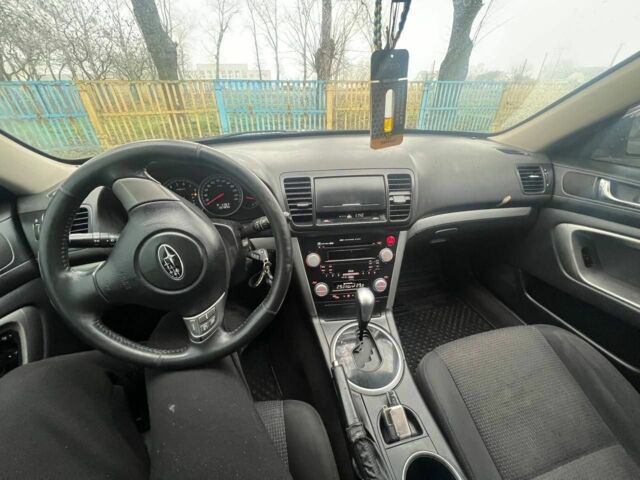 Черный Субару Легаси, объемом двигателя 2 л и пробегом 327 тыс. км за 5500 $, фото 7 на Automoto.ua