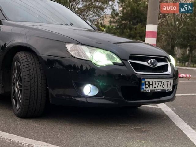 Черный Субару Легаси, объемом двигателя 2 л и пробегом 427 тыс. км за 6800 $, фото 5 на Automoto.ua