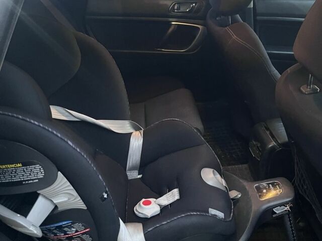 Чорний Субару Легасі, об'ємом двигуна 2 л та пробігом 217 тис. км за 5300 $, фото 8 на Automoto.ua