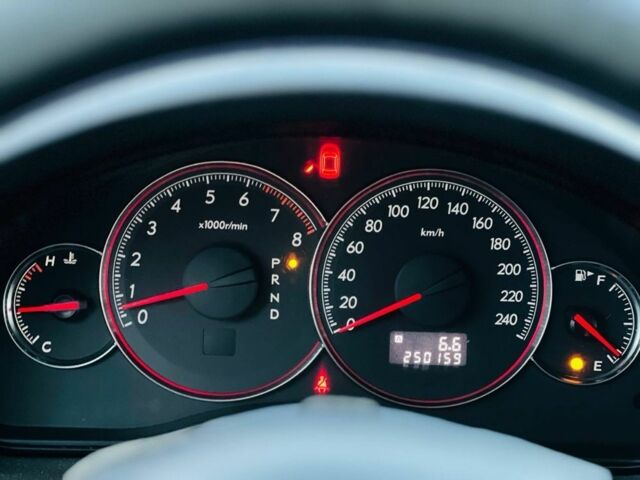 Черный Субару Легаси, объемом двигателя 2.5 л и пробегом 260 тыс. км за 5200 $, фото 9 на Automoto.ua