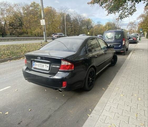 Черный Субару Легаси, объемом двигателя 2 л и пробегом 185 тыс. км за 6000 $, фото 2 на Automoto.ua