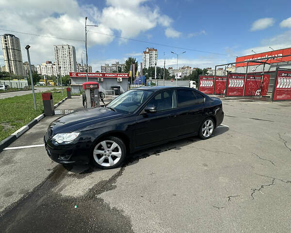 Черный Субару Легаси, объемом двигателя 2.46 л и пробегом 285 тыс. км за 5200 $, фото 4 на Automoto.ua