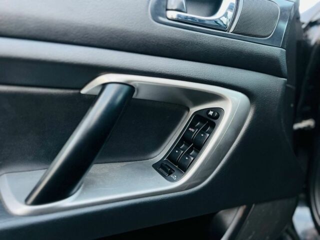 Черный Субару Легаси, объемом двигателя 2.5 л и пробегом 260 тыс. км за 5200 $, фото 23 на Automoto.ua