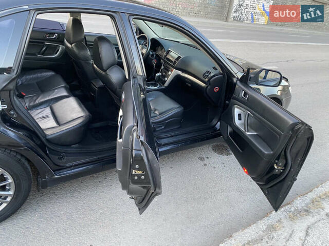 Субару Легасі 2007 у Дніпро (Дніпропетровську) на Automoto.ua Чорний Субару Легасі, об'ємом двигуна 1.99 л та пробігом 171 тис. км за 6000 $, фото 38 на Automoto.ua