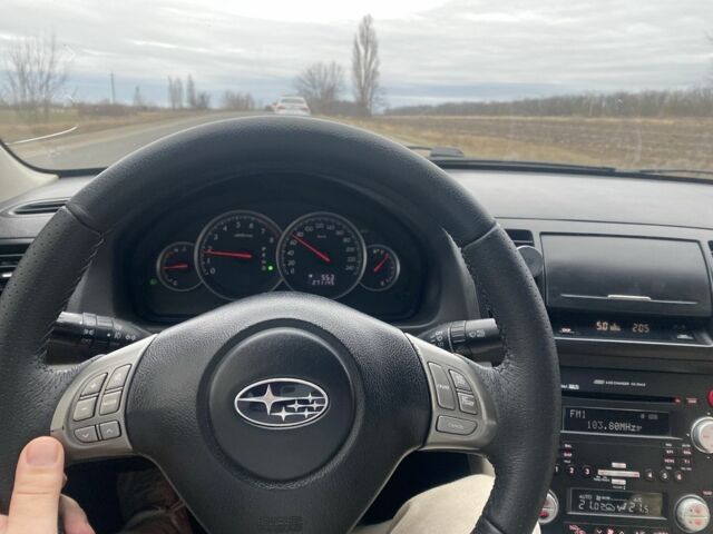 Черный Субару Легаси, объемом двигателя 2 л и пробегом 275 тыс. км за 6699 $, фото 4 на Automoto.ua