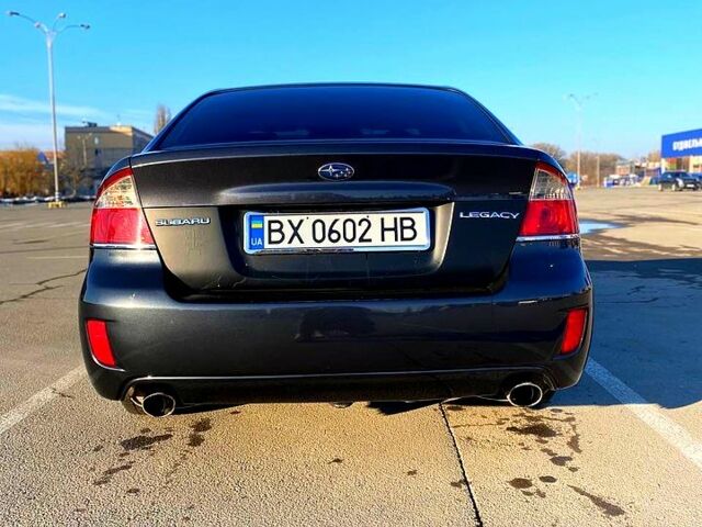 Чорний Субару Легасі, об'ємом двигуна 2 л та пробігом 305 тис. км за 7100 $, фото 2 на Automoto.ua