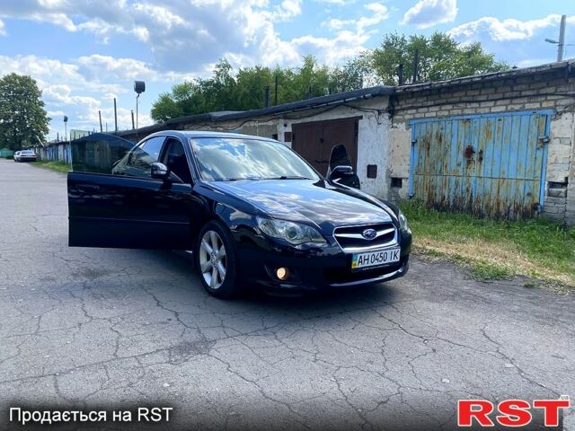 Черный Субару Легаси, объемом двигателя 2 л и пробегом 275 тыс. км за 6699 $, фото 2 на Automoto.ua