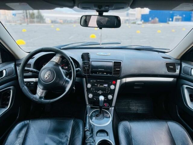 Черный Субару Легаси, объемом двигателя 2.5 л и пробегом 260 тыс. км за 5200 $, фото 4 на Automoto.ua