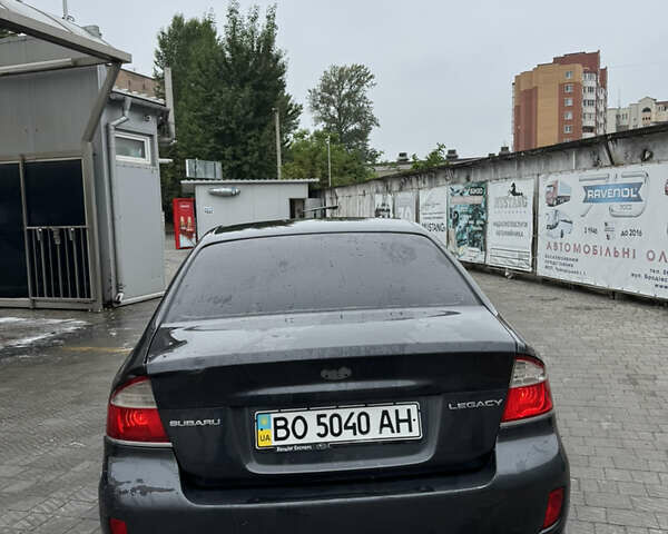Чорний Субару Легасі, об'ємом двигуна 2 л та пробігом 229 тис. км за 3400 $, фото 3 на Automoto.ua