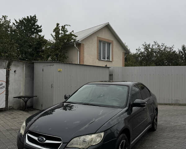 Чорний Субару Легасі, об'ємом двигуна 2 л та пробігом 229 тис. км за 3400 $, фото 6 на Automoto.ua