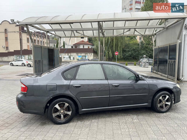 Чорний Субару Легасі, об'ємом двигуна 2 л та пробігом 229 тис. км за 3400 $, фото 1 на Automoto.ua