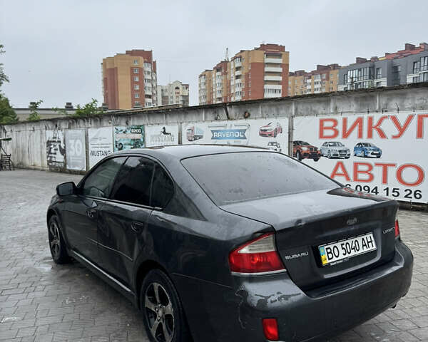 Чорний Субару Легасі, об'ємом двигуна 2 л та пробігом 229 тис. км за 3400 $, фото 4 на Automoto.ua