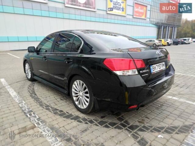 Черный Субару Легаси, объемом двигателя 2.46 л и пробегом 205 тыс. км за 8400 $, фото 3 на Automoto.ua