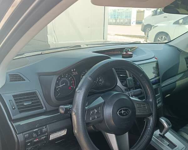 Чорний Субару Легасі, об'ємом двигуна 2.5 л та пробігом 271 тис. км за 8500 $, фото 13 на Automoto.ua