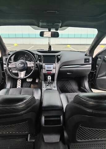 Черный Субару Легаси, объемом двигателя 2.46 л и пробегом 205 тыс. км за 8400 $, фото 15 на Automoto.ua