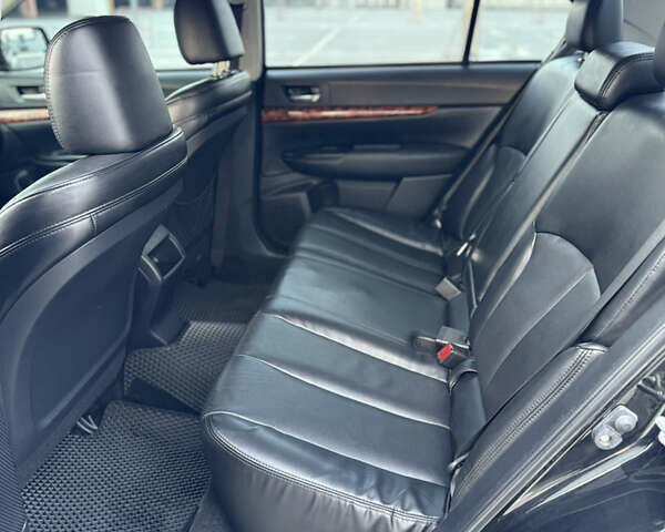 Чорний Субару Легасі, об'ємом двигуна 2.46 л та пробігом 226 тис. км за 9000 $, фото 38 на Automoto.ua