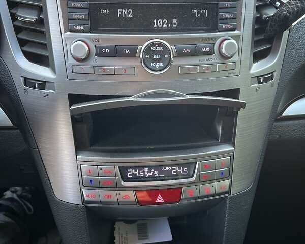 Чорний Субару Легасі, об'ємом двигуна 2.46 л та пробігом 163 тис. км за 10500 $, фото 8 на Automoto.ua