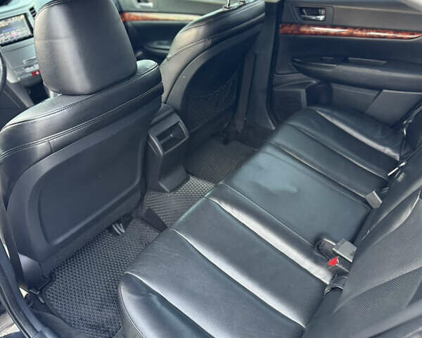 Чорний Субару Легасі, об'ємом двигуна 2.46 л та пробігом 226 тис. км за 9000 $, фото 39 на Automoto.ua