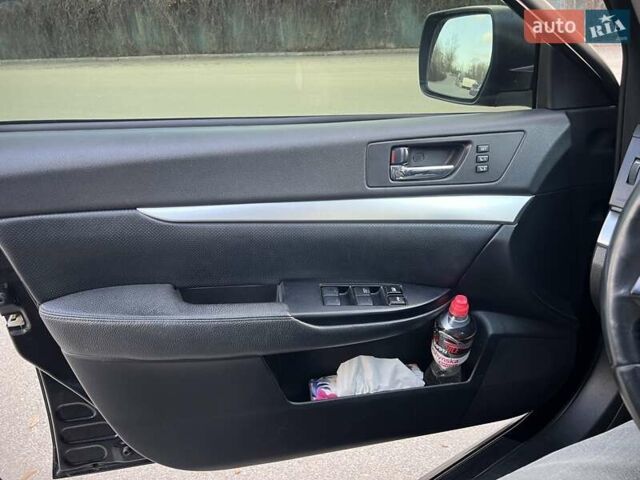 Чорний Субару Легасі, об'ємом двигуна 2.46 л та пробігом 163 тис. км за 10500 $, фото 9 на Automoto.ua
