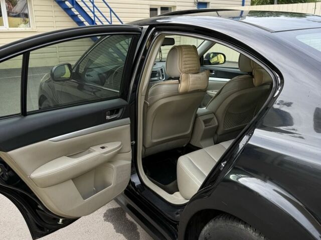 Черный Субару Легаси, объемом двигателя 2.5 л и пробегом 198 тыс. км за 6900 $, фото 13 на Automoto.ua