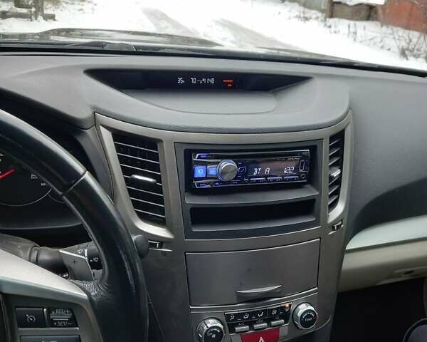 Черный Субару Легаси, объемом двигателя 2.5 л и пробегом 190 тыс. км за 9000 $, фото 24 на Automoto.ua