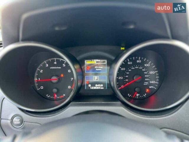 Черный Субару Легаси, объемом двигателя 2.5 л и пробегом 124 тыс. км за 10600 $, фото 12 на Automoto.ua