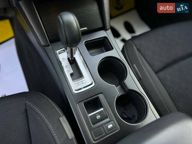 Черный Субару Легаси, объемом двигателя 2.5 л и пробегом 124 тыс. км за 10600 $, фото 10 на Automoto.ua