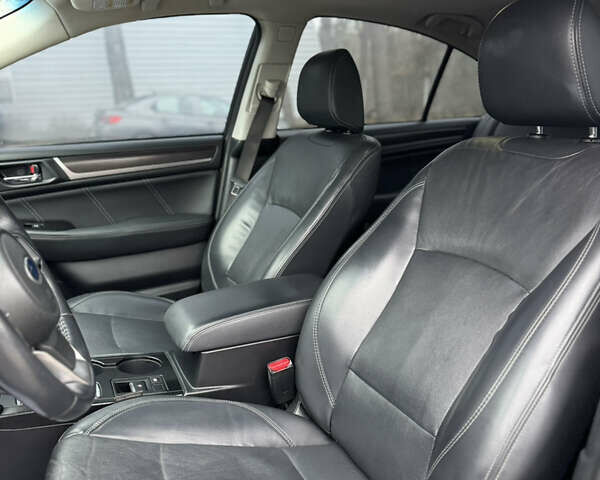 Черный Субару Легаси, объемом двигателя 2.5 л и пробегом 113 тыс. км за 15800 $, фото 21 на Automoto.ua