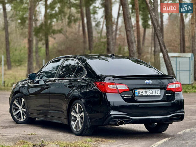 Черный Субару Легаси, объемом двигателя 2.5 л и пробегом 113 тыс. км за 15800 $, фото 1 на Automoto.ua