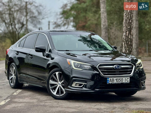 Черный Субару Легаси, объемом двигателя 2.5 л и пробегом 113 тыс. км за 15800 $, фото 2 на Automoto.ua