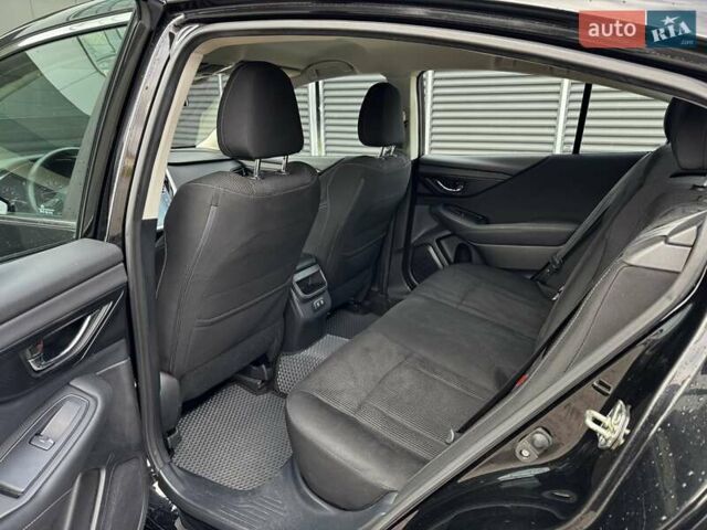 Черный Субару Легаси, объемом двигателя 2.46 л и пробегом 167 тыс. км за 15700 $, фото 12 на Automoto.ua