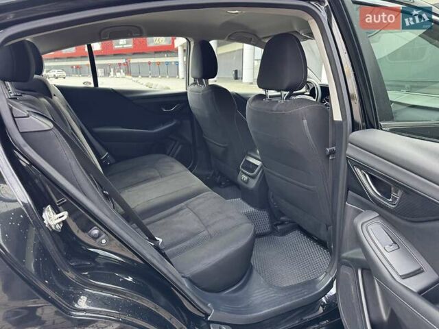 Черный Субару Легаси, объемом двигателя 2.46 л и пробегом 167 тыс. км за 15700 $, фото 13 на Automoto.ua