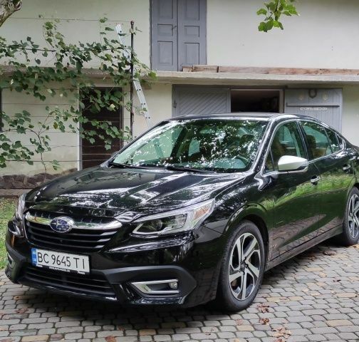 Черный Субару Легаси, объемом двигателя 0 л и пробегом 167 тыс. км за 17999 $, фото 2 на Automoto.ua