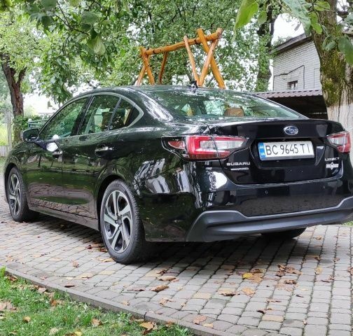 Черный Субару Легаси, объемом двигателя 0 л и пробегом 167 тыс. км за 17999 $, фото 4 на Automoto.ua