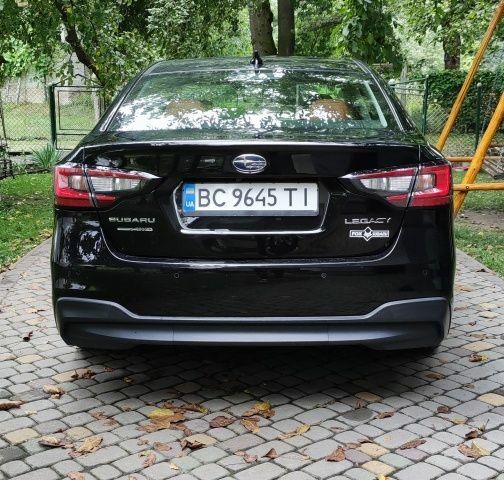 Черный Субару Легаси, объемом двигателя 0 л и пробегом 167 тыс. км за 17999 $, фото 3 на Automoto.ua